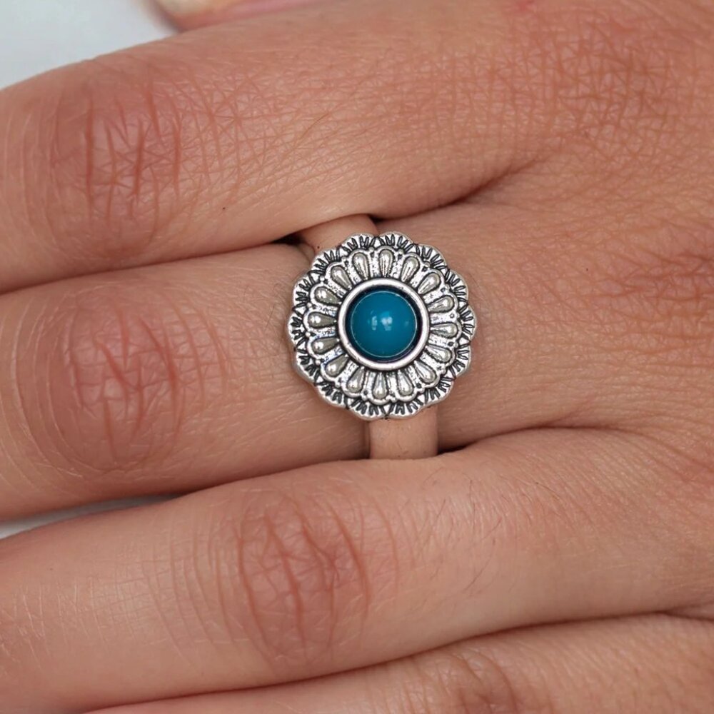 Paparazzi Jewelry Accessories - Daisy Dawn - Blue Ring - Vintage